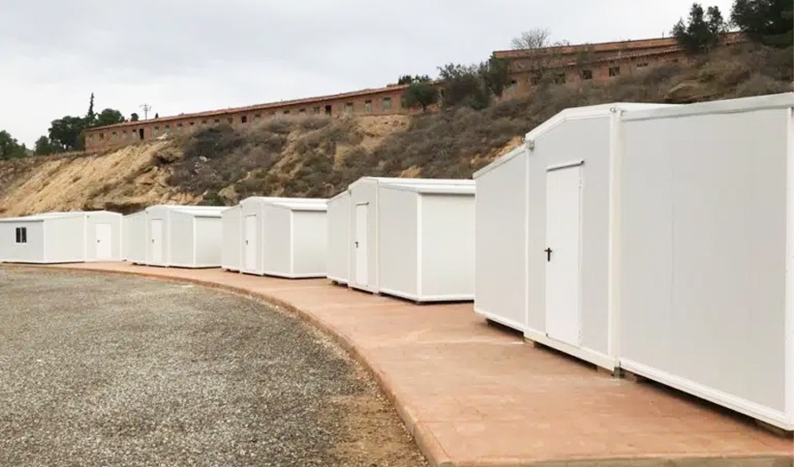 Campamento de módulos prefabricado