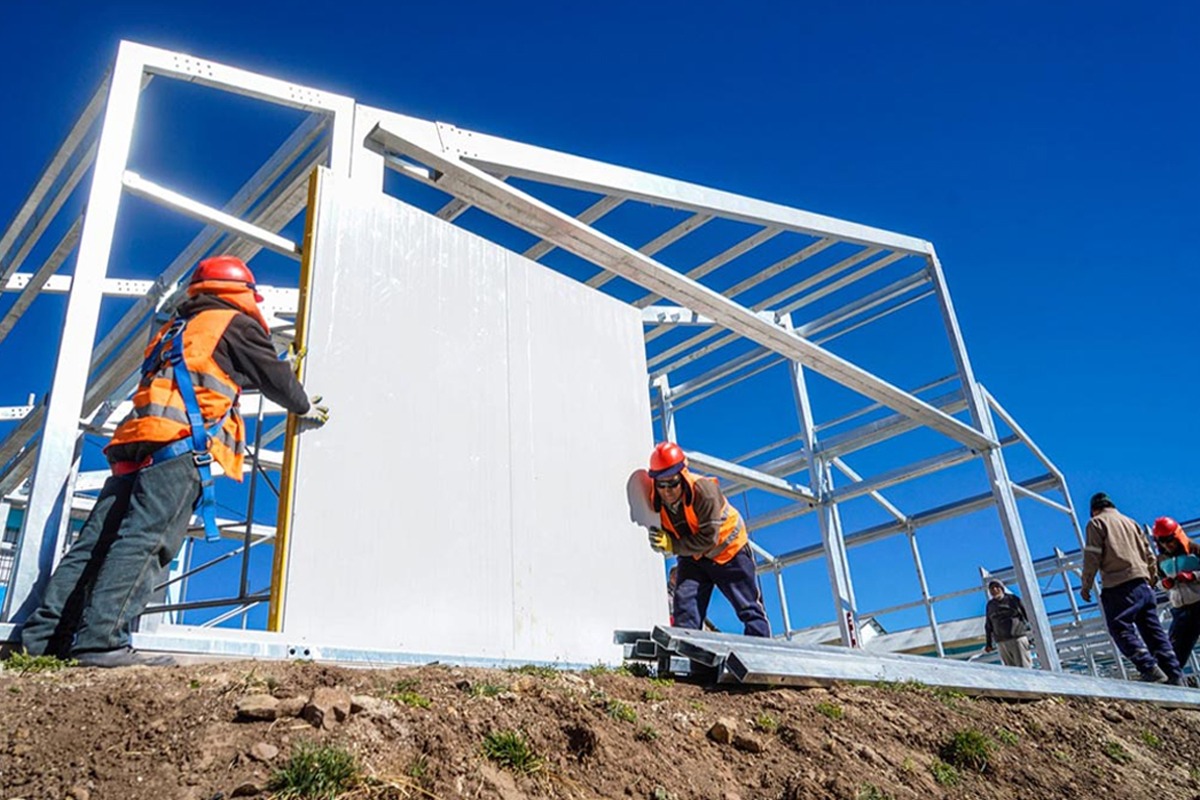 PANELES DE POLIURETANO A LA EFICIENCIA TÉRMICA, CONSTRUCCION MODULAR